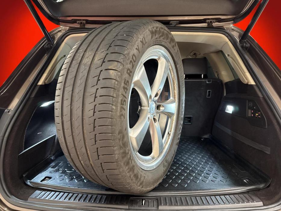 VOLKSWAGEN Touareg 2011