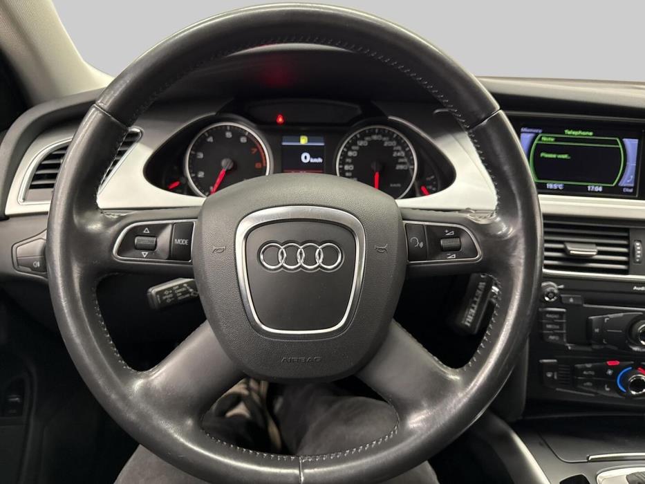 AUDI A4 2011