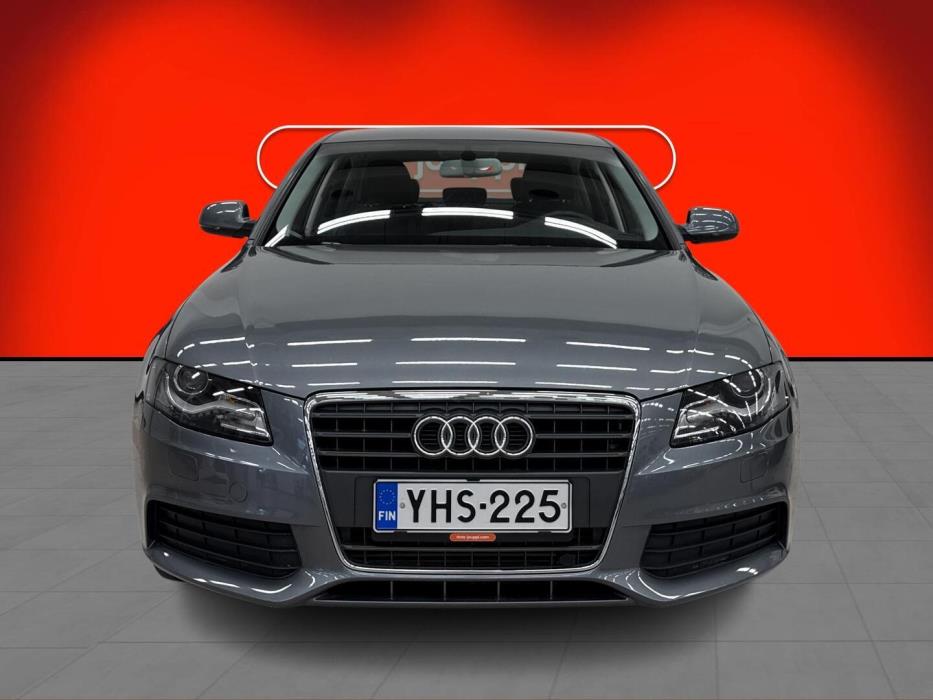 AUDI A4 2011
