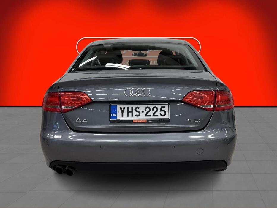 AUDI A4 2011