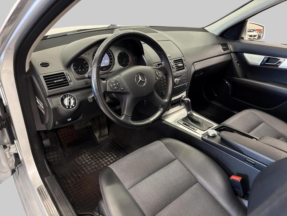 MERCEDES-BENZ C 2009