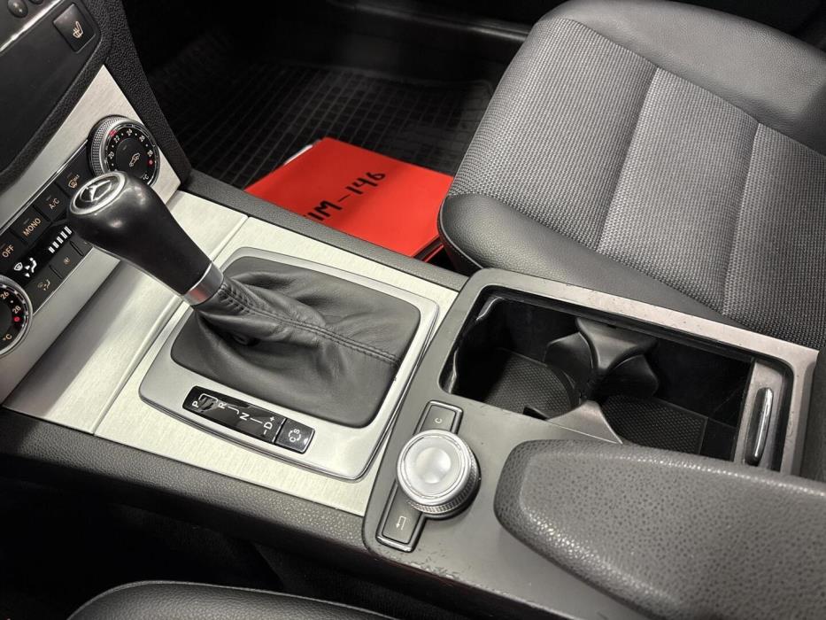MERCEDES-BENZ C 2009