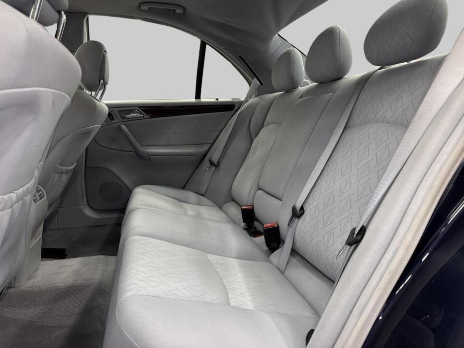 MERCEDES-BENZ C 2002