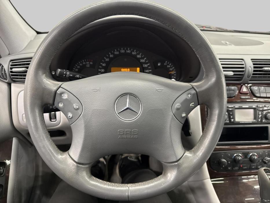 MERCEDES-BENZ C 2002
