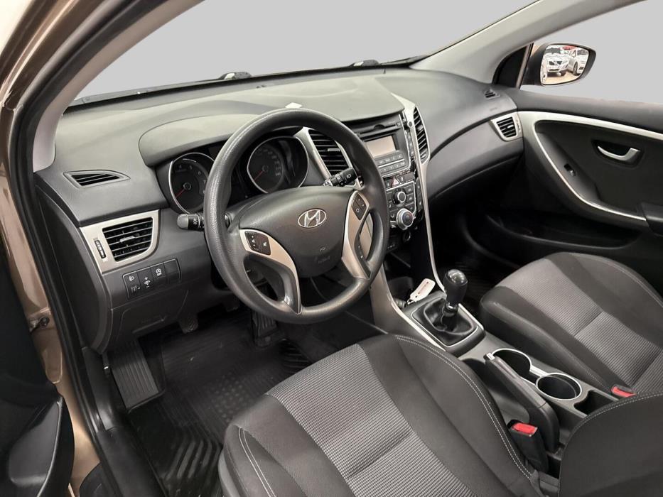 HYUNDAI i30 5d 2015