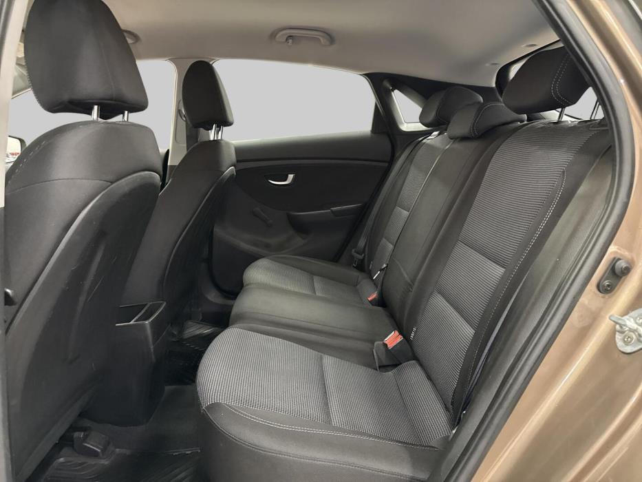 HYUNDAI i30 5d 2015