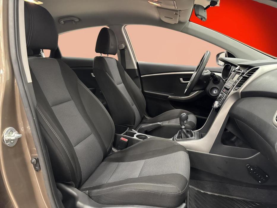 HYUNDAI i30 5d 2015