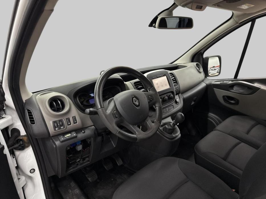 RENAULT TRAFIC 2016