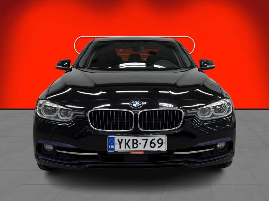 BMW 330 2017