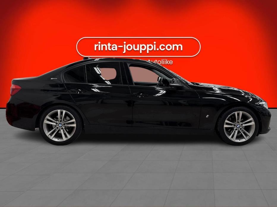 BMW 330 2017