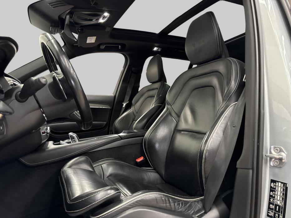VOLVO XC90 2019