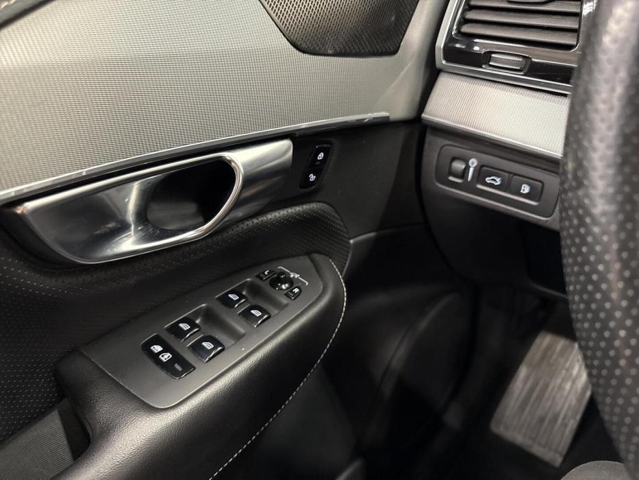 VOLVO XC90 2019