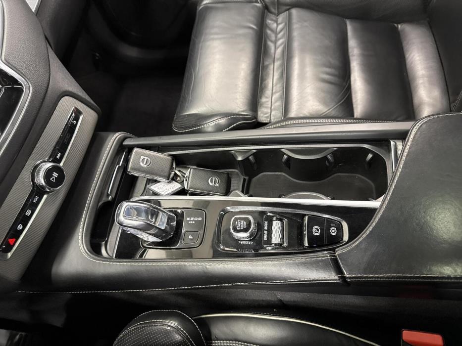 VOLVO XC90 2019