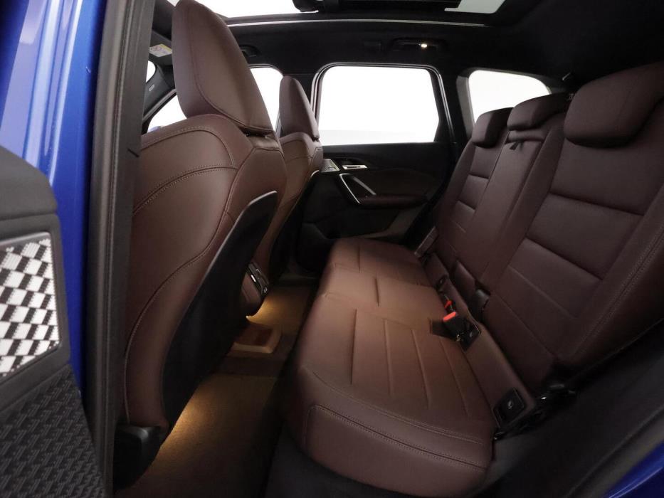 BMW IX1 2024