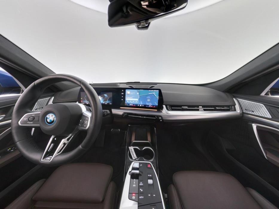 BMW IX1 2024