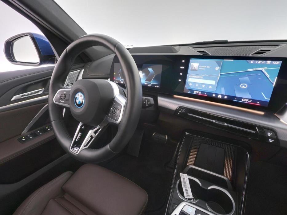 BMW IX1 2024