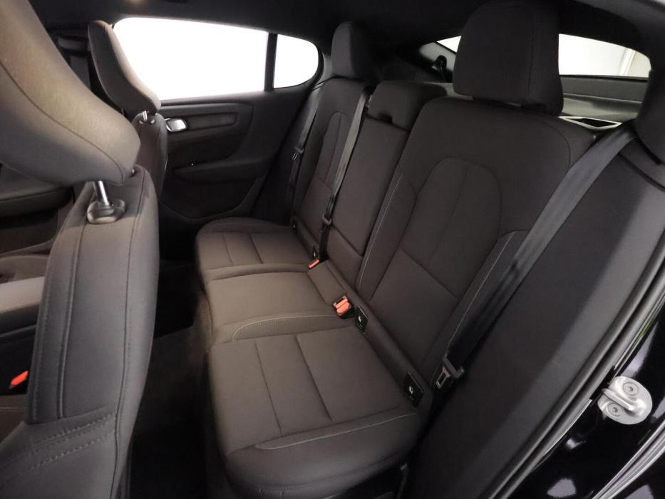 VOLVO C40 2024