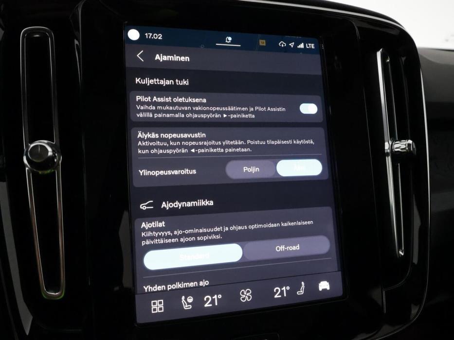 VOLVO C40 2024