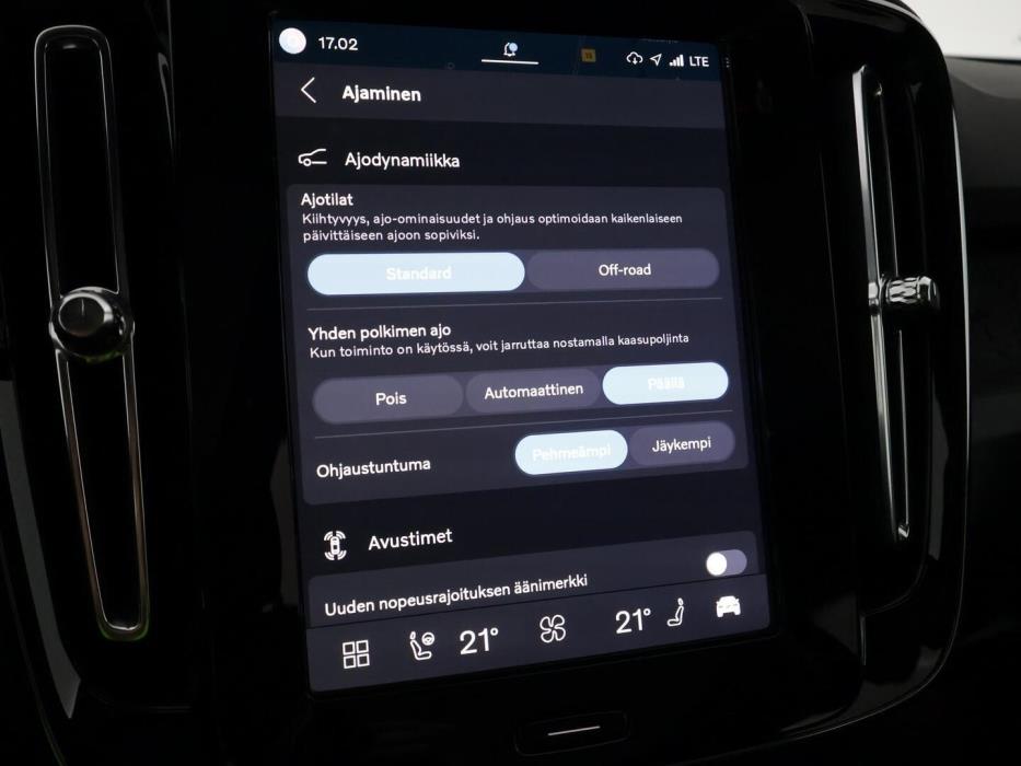 VOLVO C40 2024