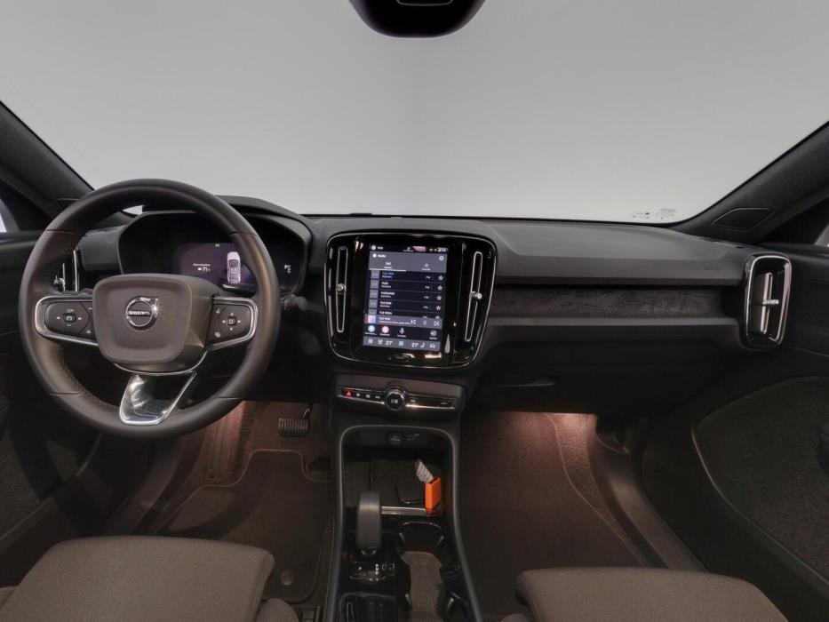 VOLVO C40 2024