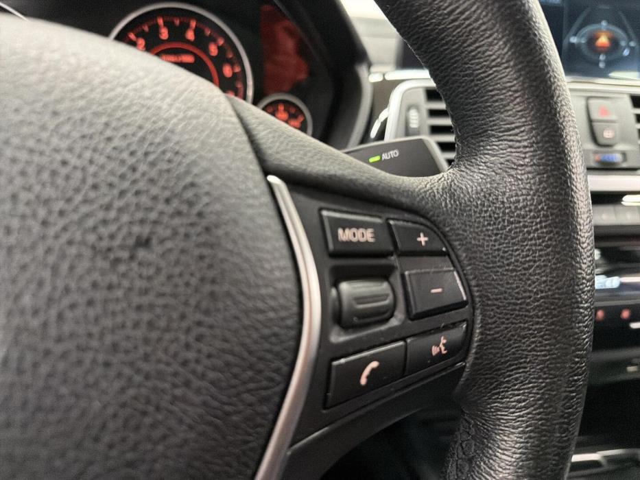 BMW 330 2018