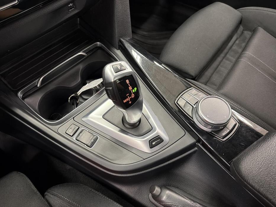 BMW 330 2018