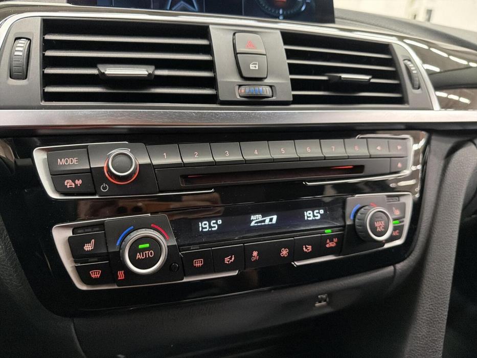 BMW 330 2018