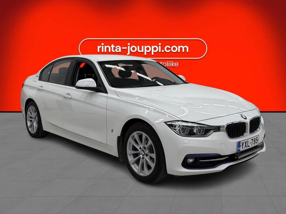 BMW 330 2018