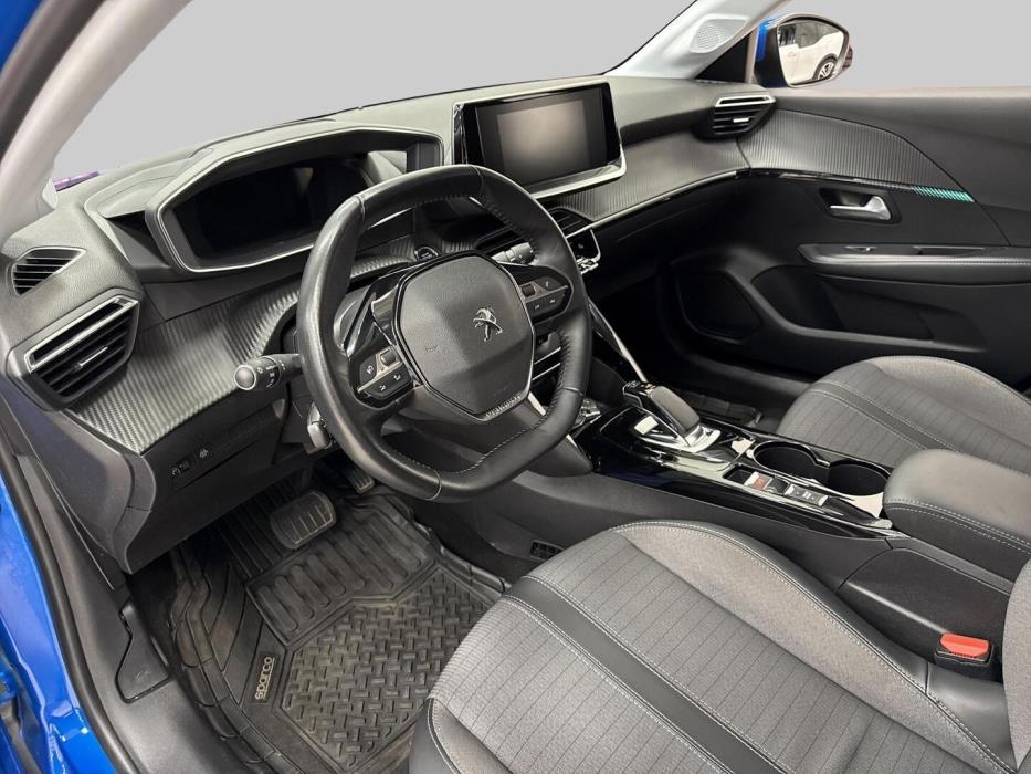 PEUGEOT e-208 2021