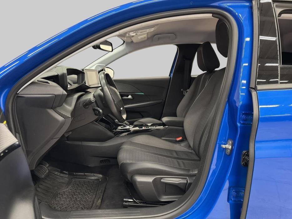 PEUGEOT e-208 2021