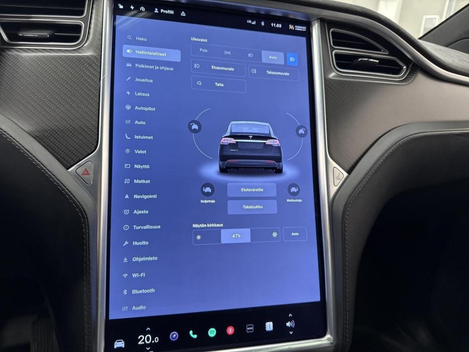 TESLA Model X 2016