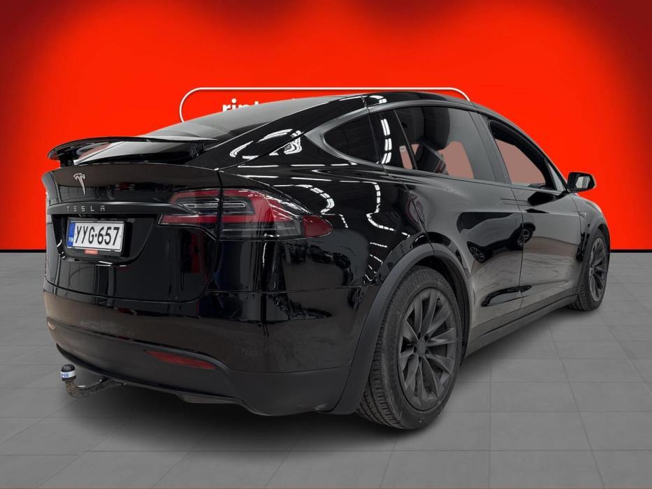 TESLA Model X 2016