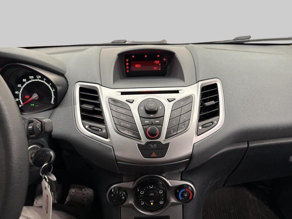 FORD Fiesta 2010