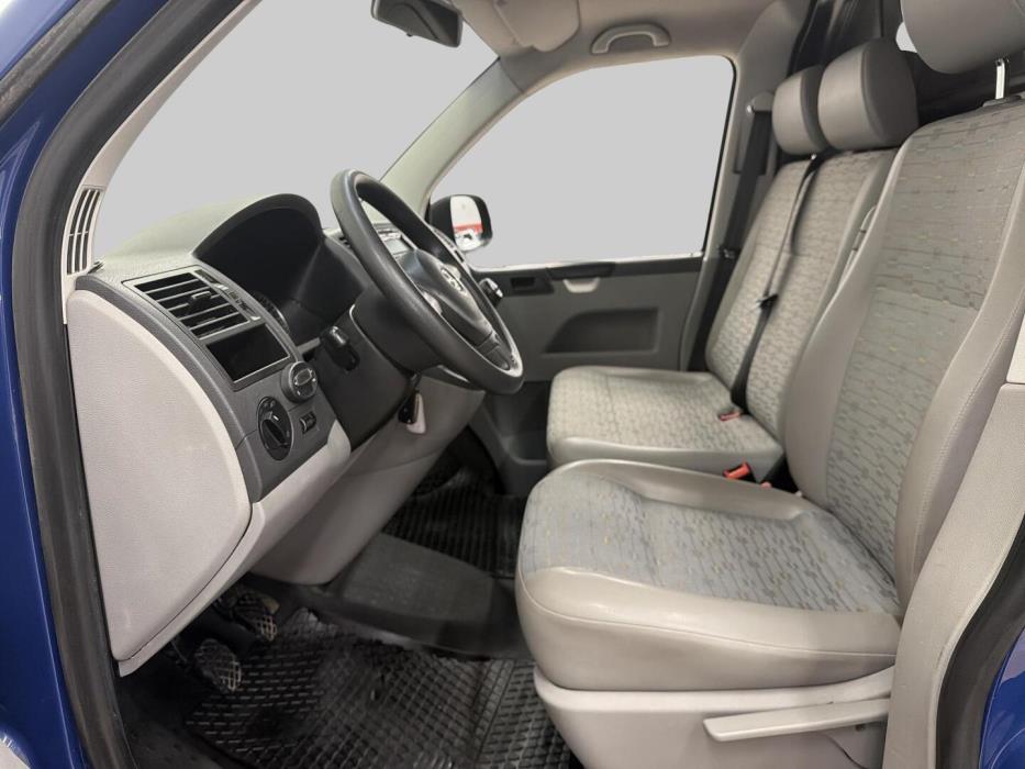 VOLKSWAGEN Transporter 2012