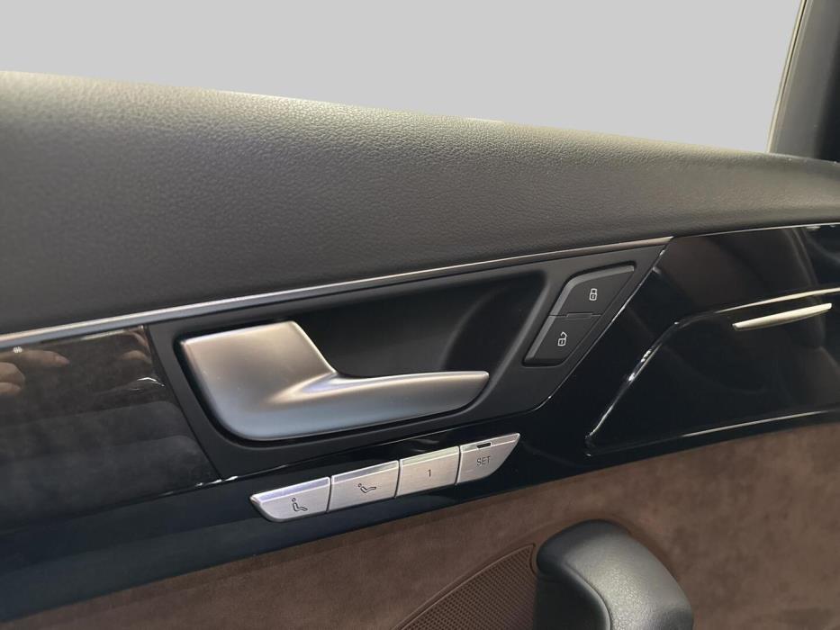 AUDI A8 2014
