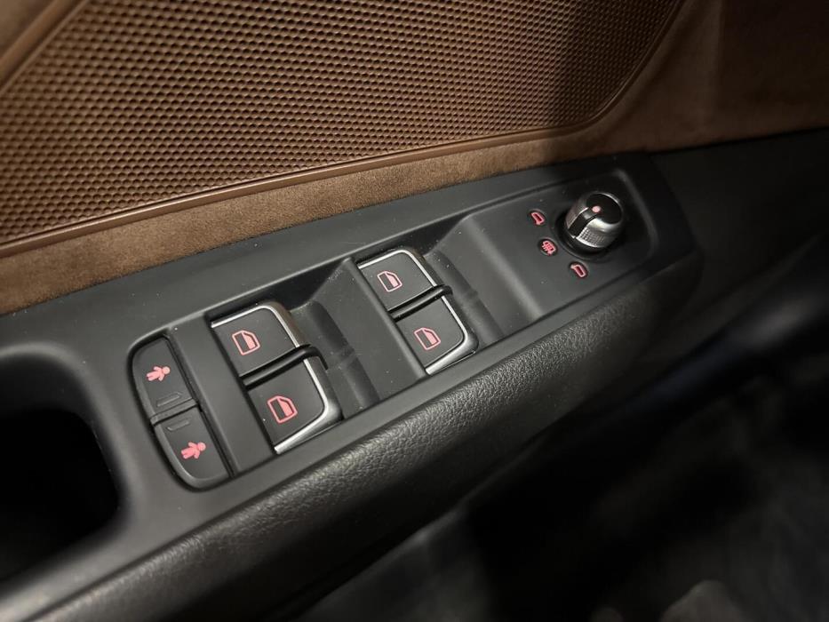 AUDI A8 2014