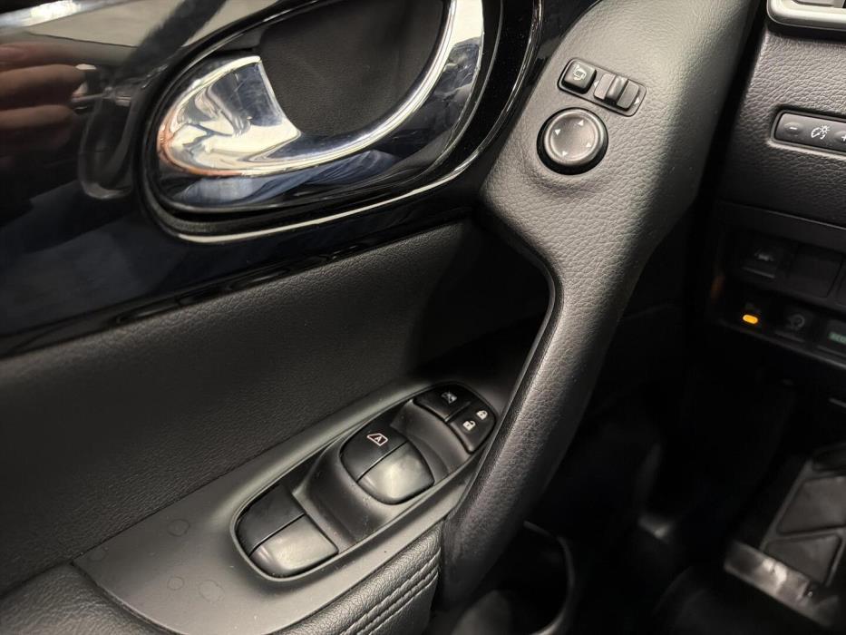 NISSAN Qashqai 2016