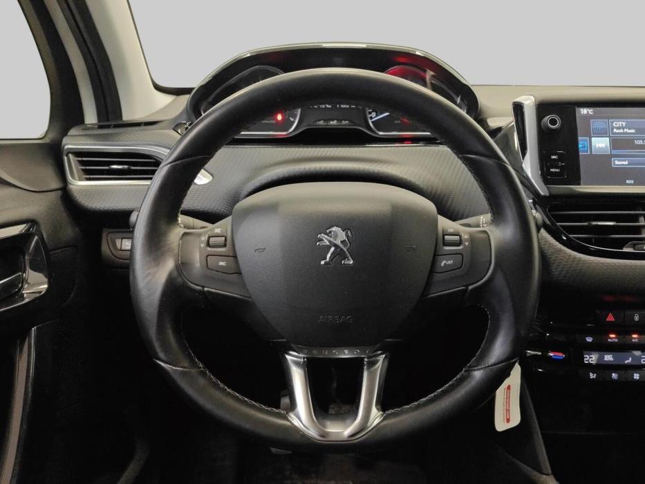 PEUGEOT 208 2016