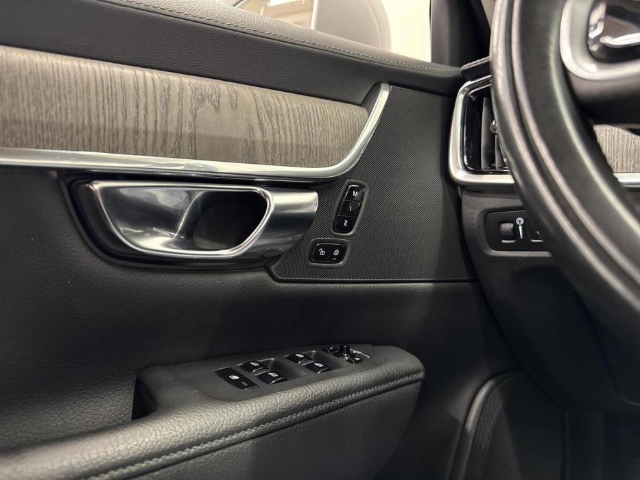 VOLVO V90 2022
