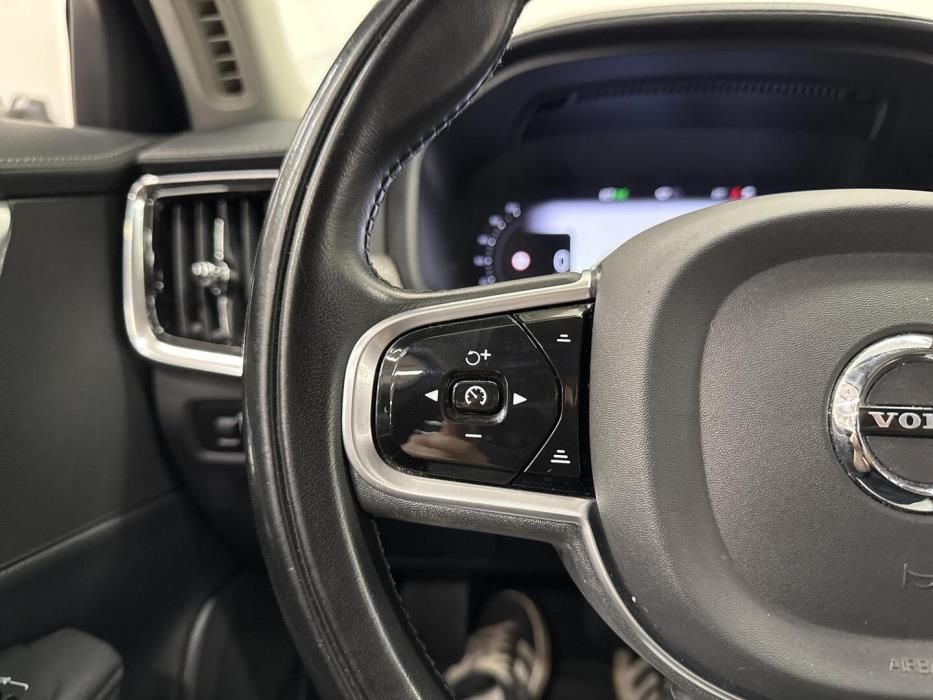 VOLVO V90 2022