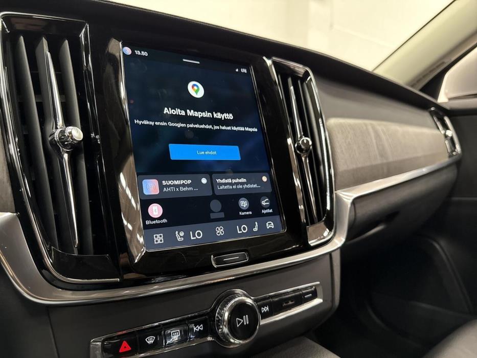 VOLVO V90 2022