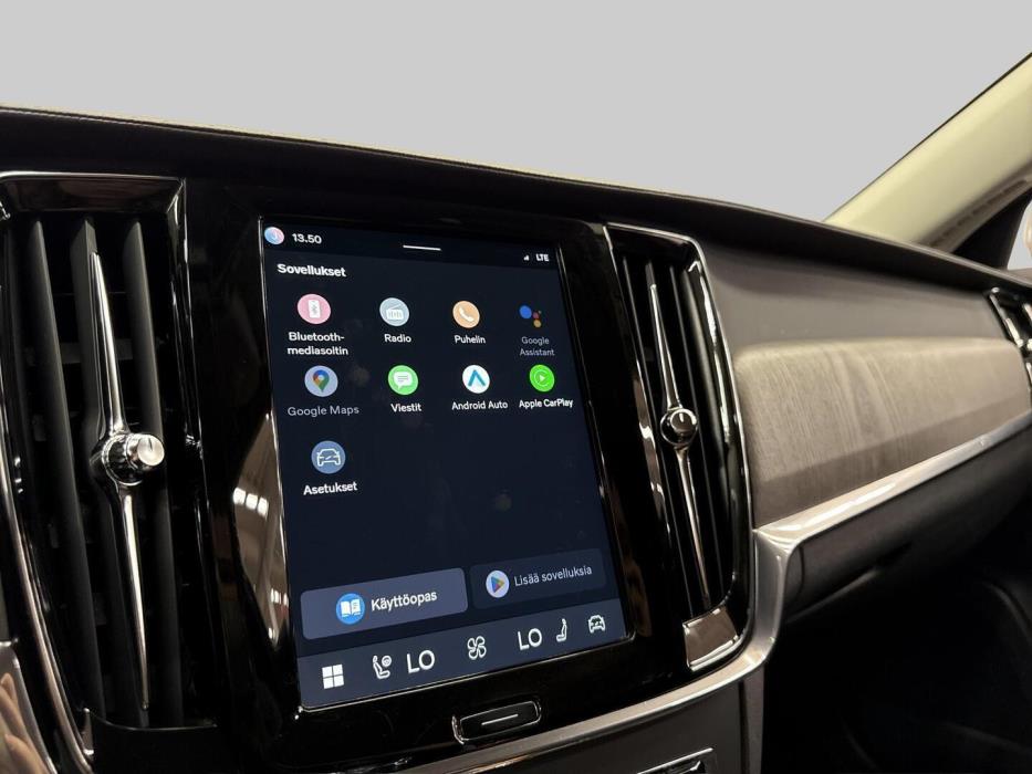 VOLVO V90 2022