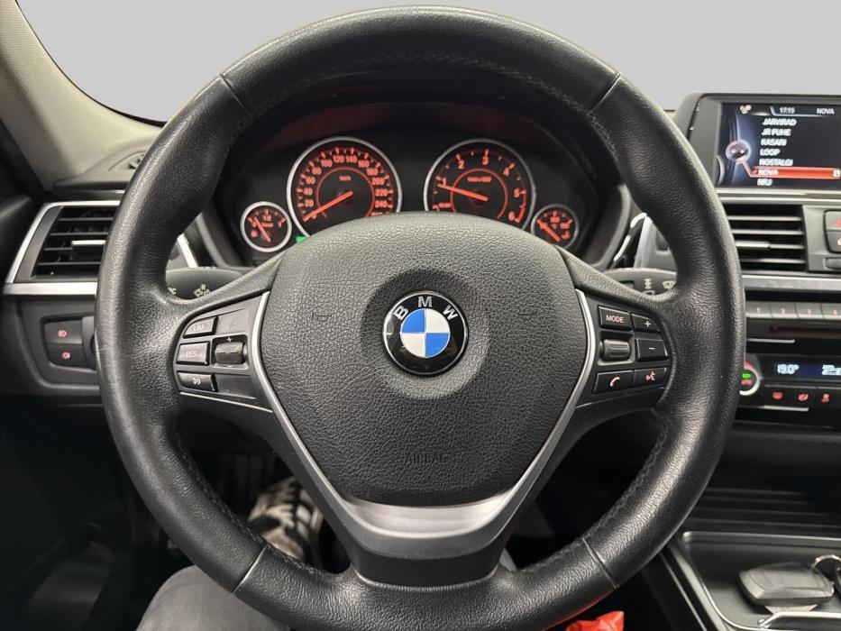 BMW 320 2015