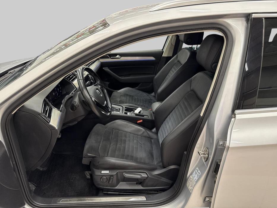 VOLKSWAGEN Passat 2018