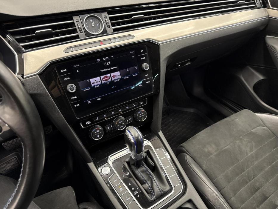 VOLKSWAGEN Passat 2018