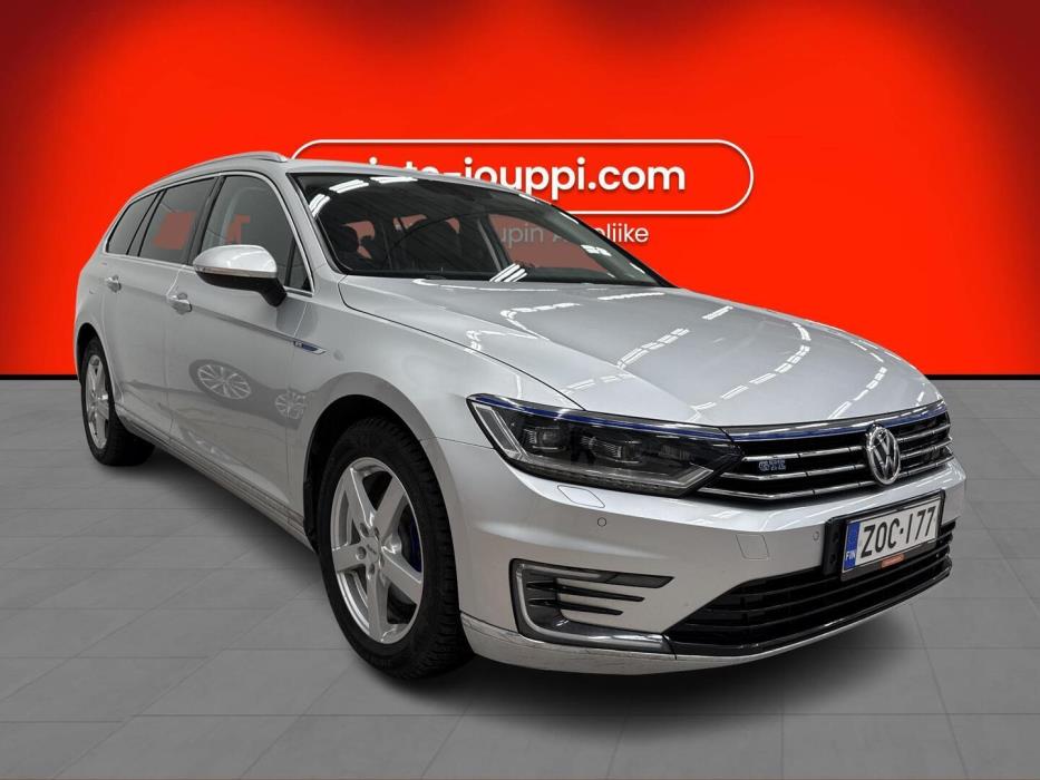 VOLKSWAGEN Passat 2018