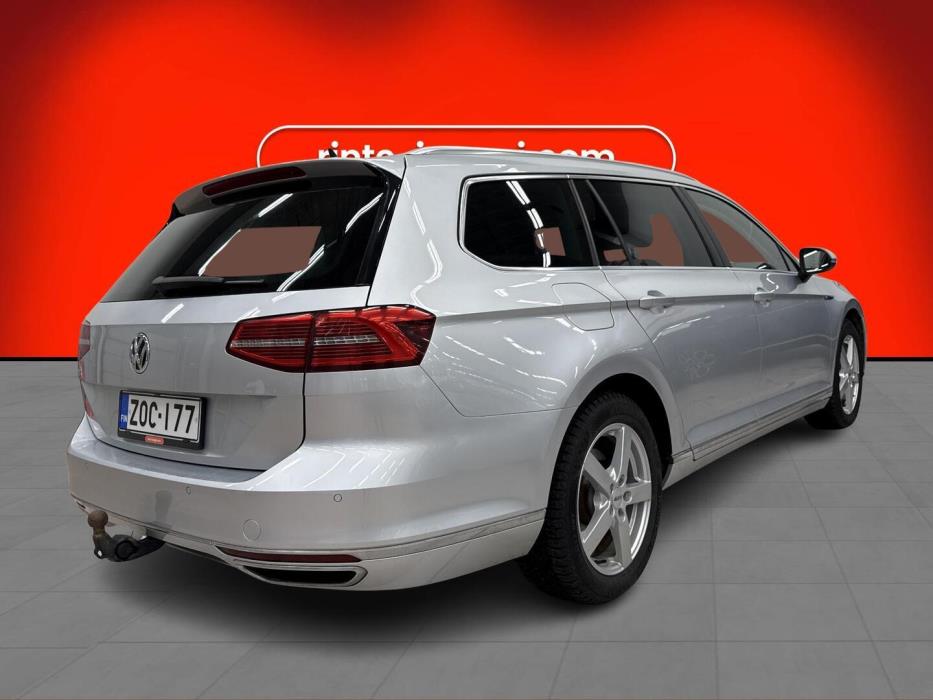 VOLKSWAGEN Passat 2018