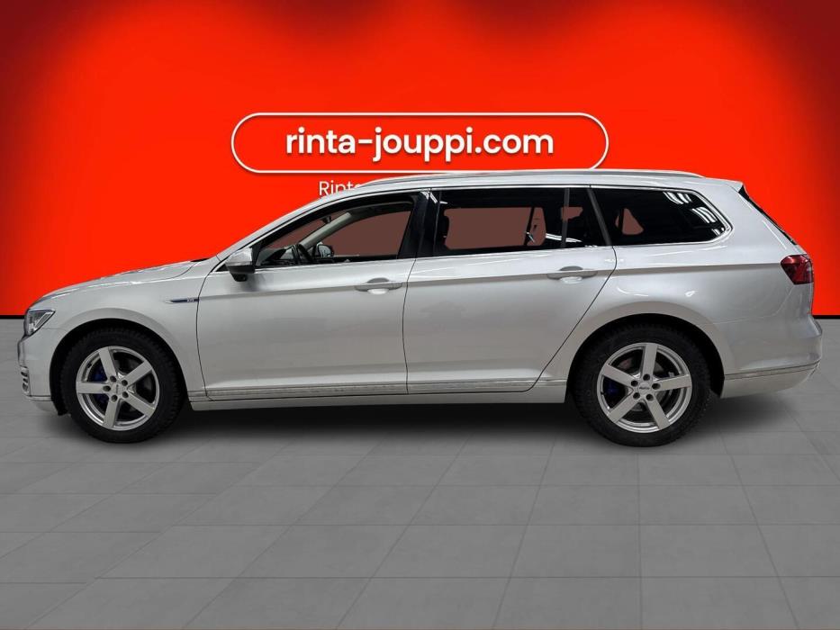 VOLKSWAGEN Passat 2018