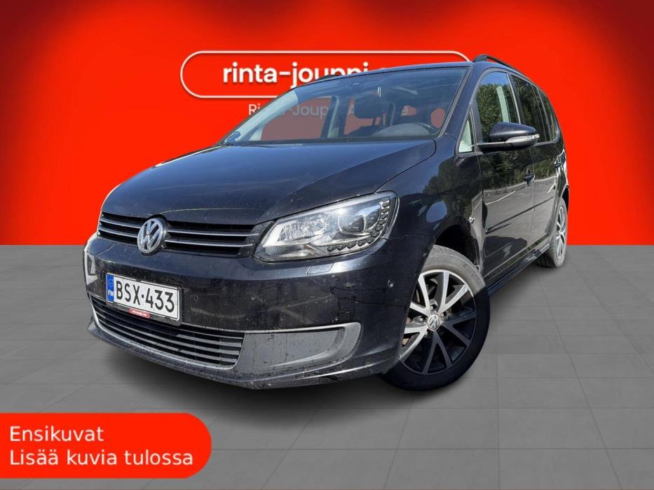 VOLKSWAGEN Touran 2015
