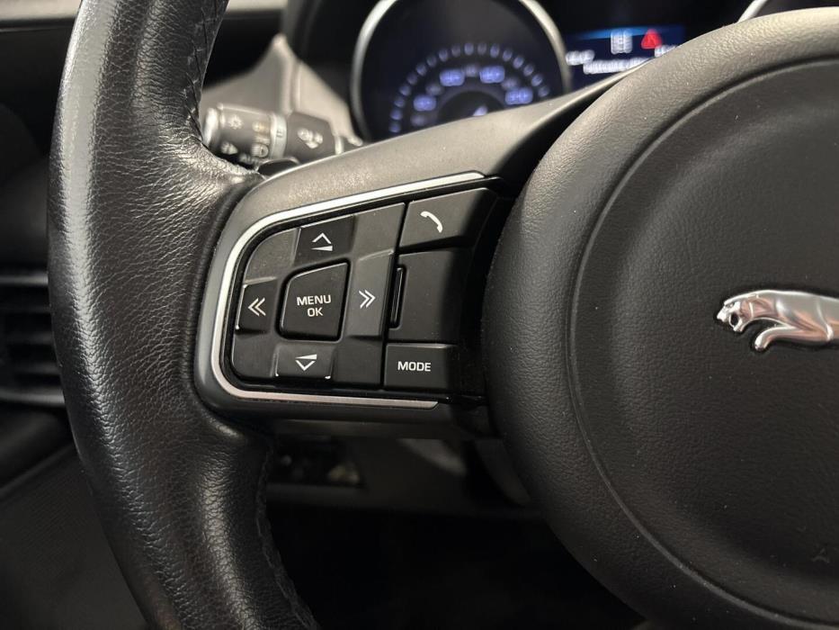 JAGUAR XE 2016